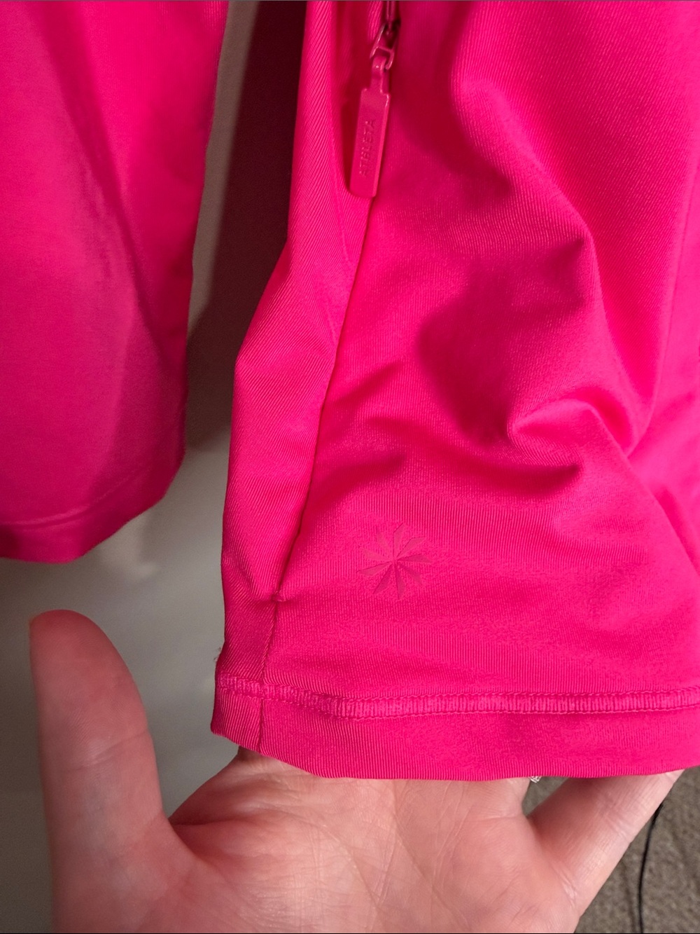 Athleta North Point Rashguard Hot Pink Medium - Picture 6 of 7